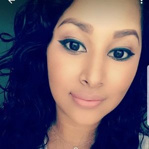 Meet your Posher, Perla